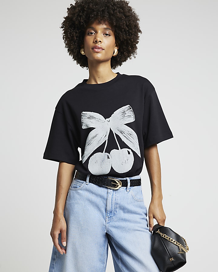 Black cherry graphic oversized t-shirt