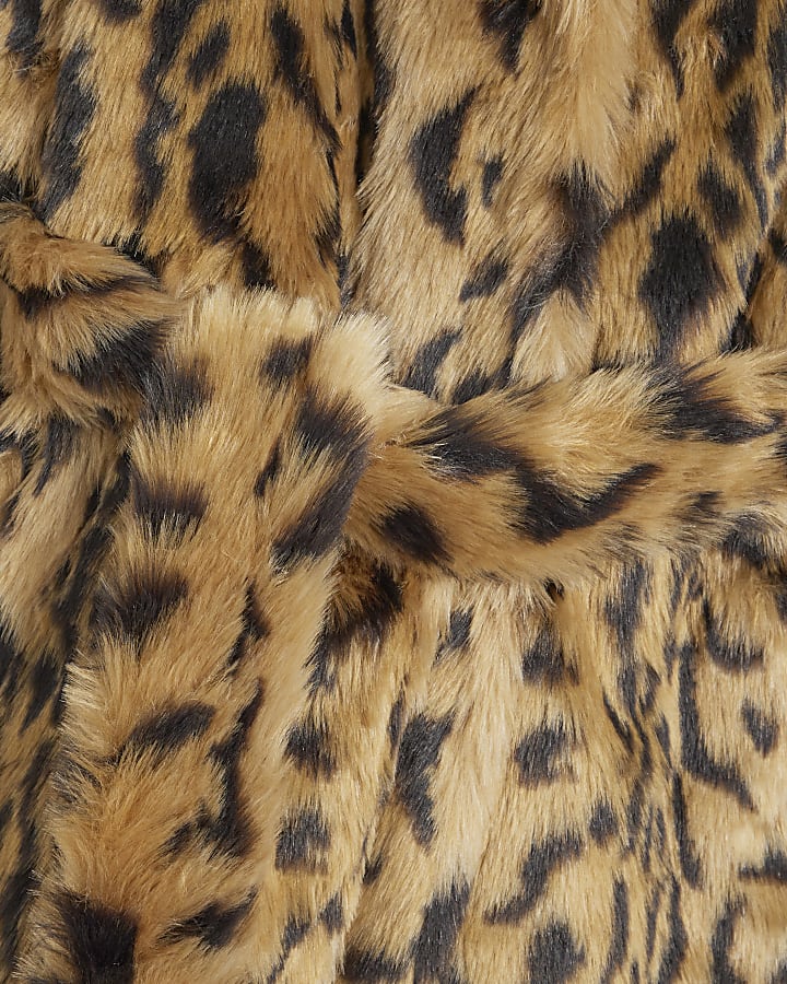 Petite Brown Faux Fur Leopard Collar Coat