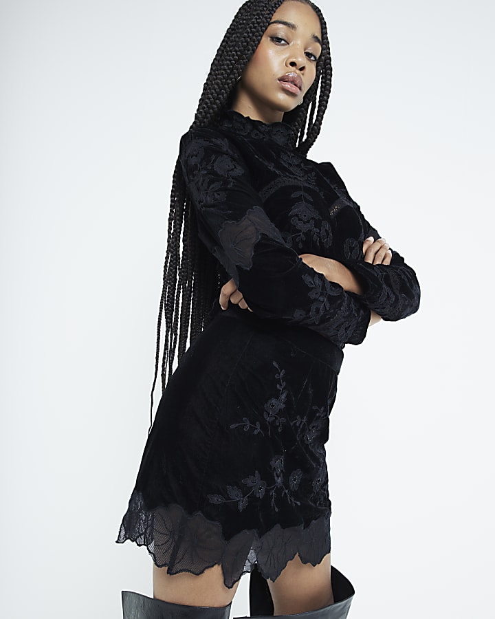 Black Velvet Floral Embroidered Mini Skirt