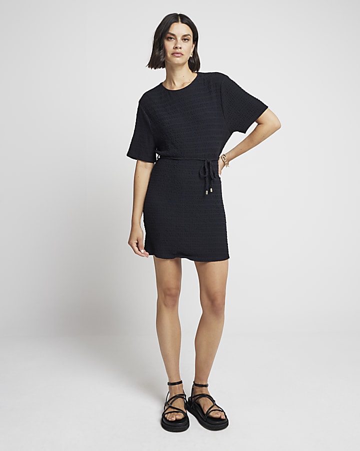 Black textured belted t-shirt mini dress