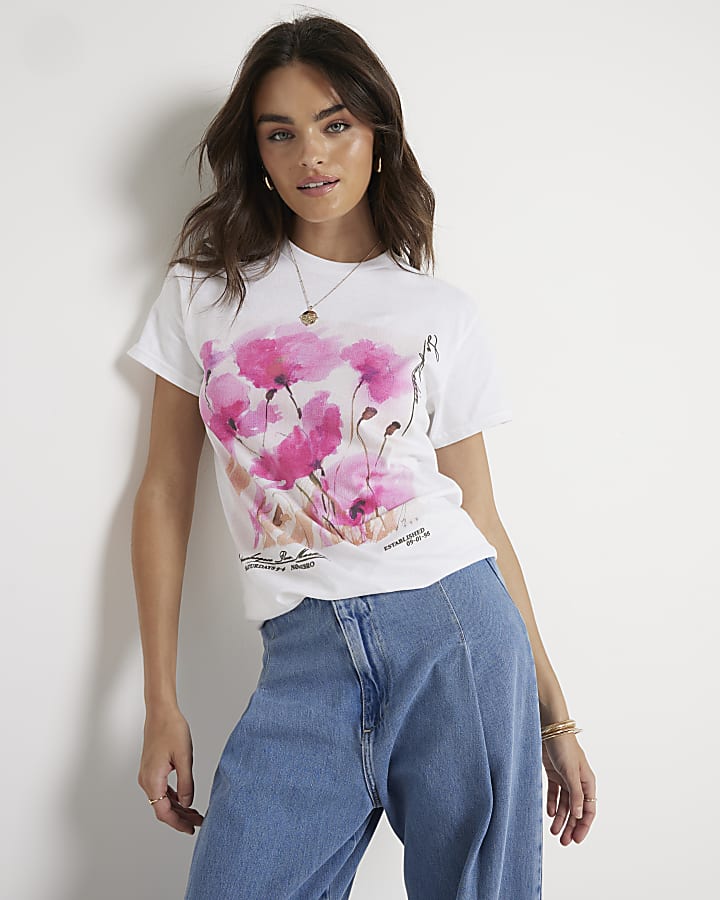 White flower graphic t-shirt
