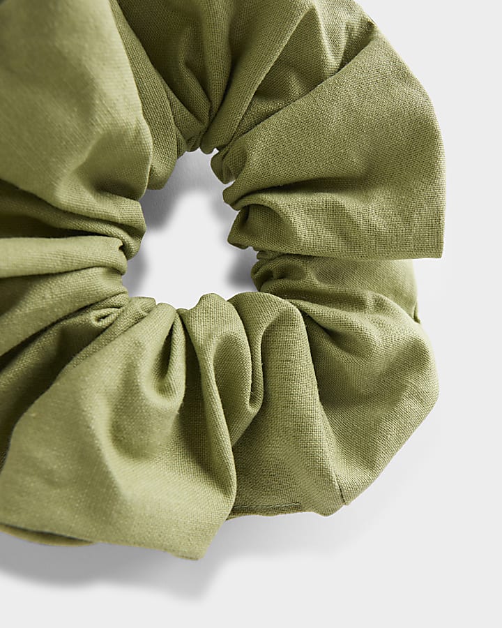 Green oversized scrunchie