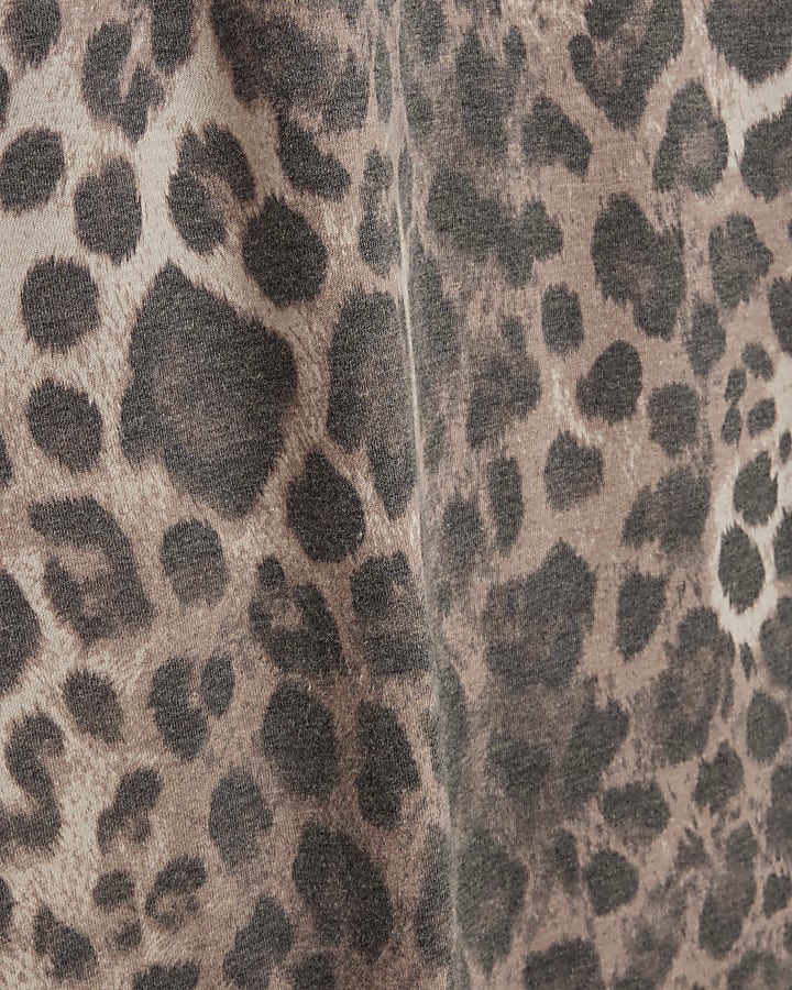Brown leopard print t-shirt midi dress