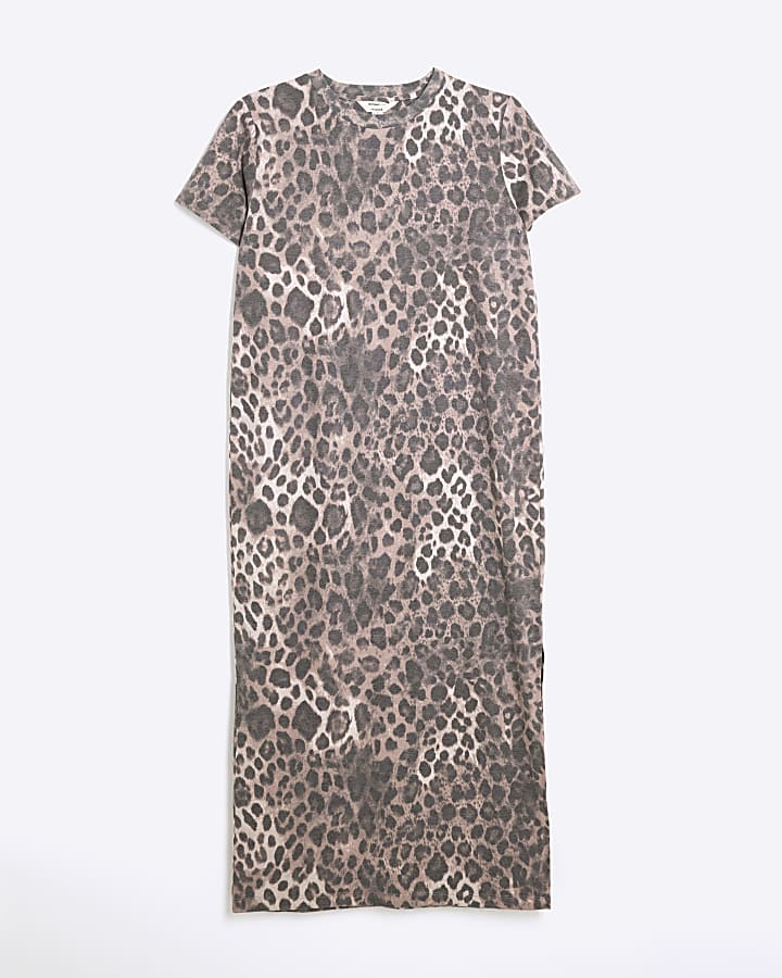 Brown leopard print t-shirt midi dress