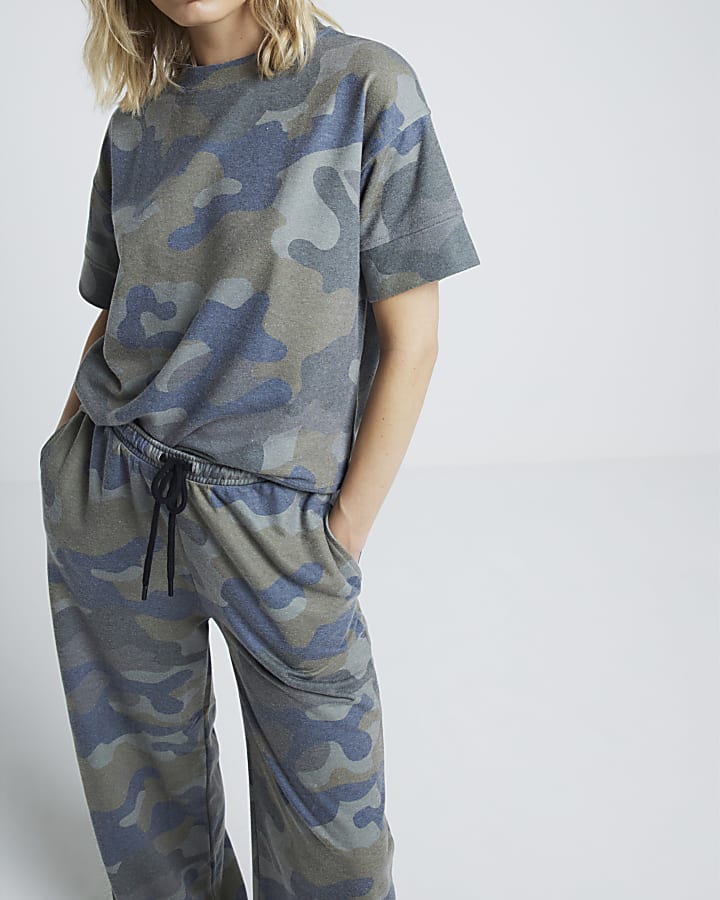 Green camo wide leg joggers