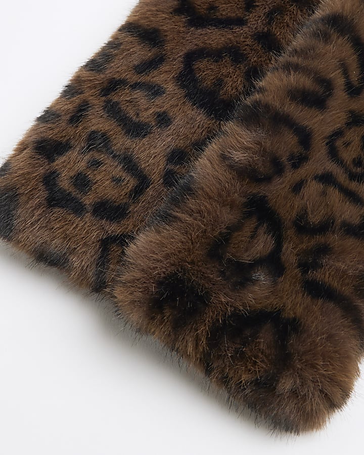 Beige Faux Fur Leopard Print Scarf