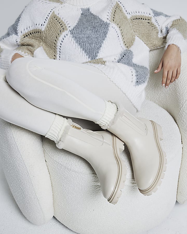 Cream Faux Fur Lined Chelsea Boots