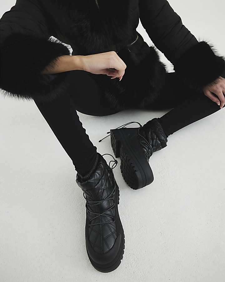 Black Chunky Snow Boots