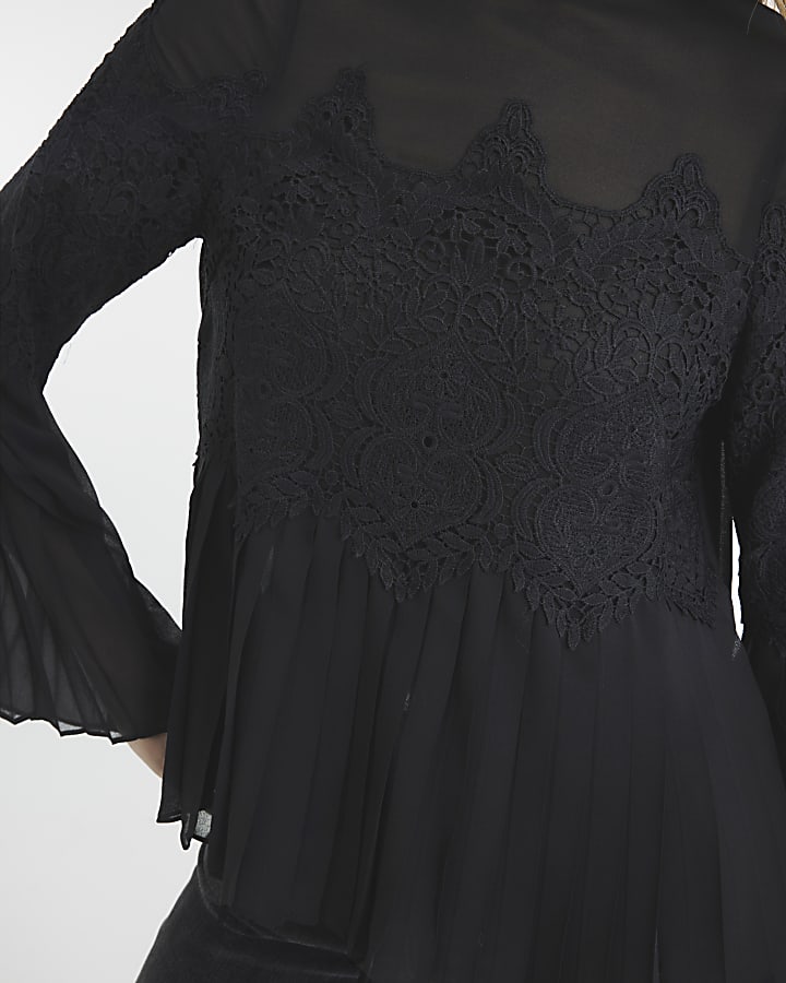 Black Lace Applique Pleated Blouse