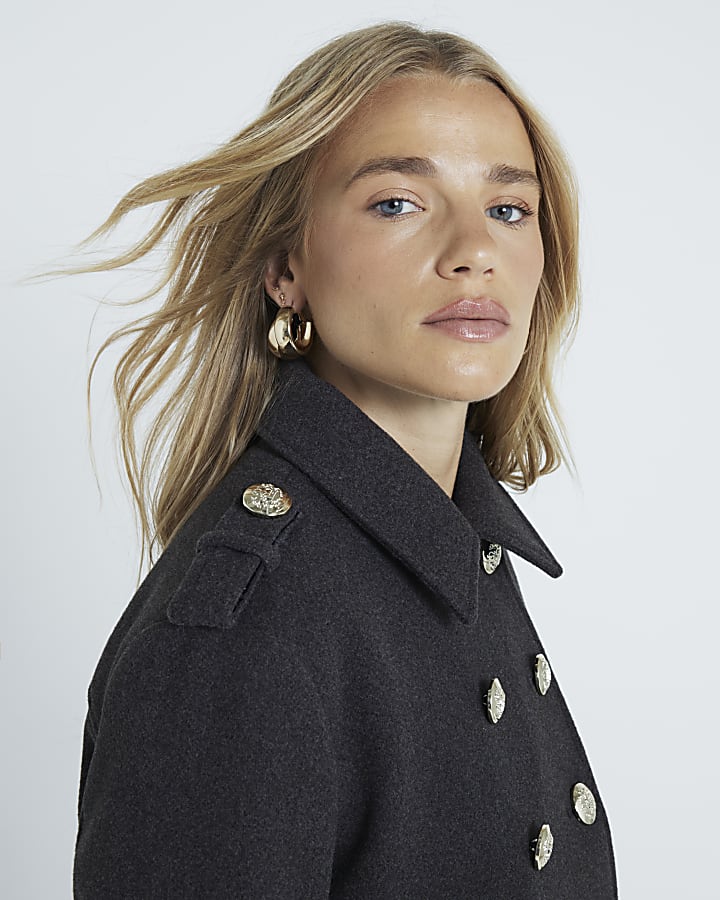 Grey short buttoned military jacket