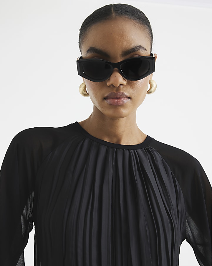 Black Crinkled Long Sleeved Top