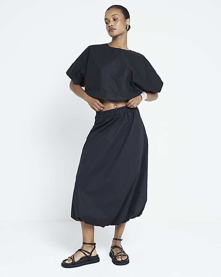 Black Bubble Hem Crop Top