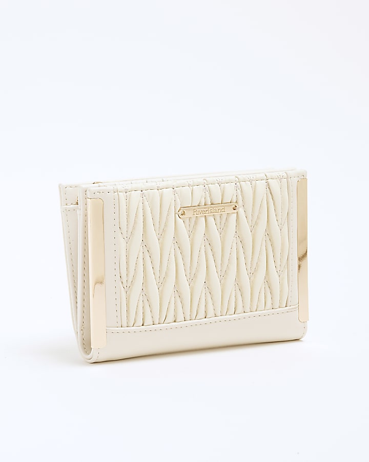 Cream Scrunch Quilted Purse