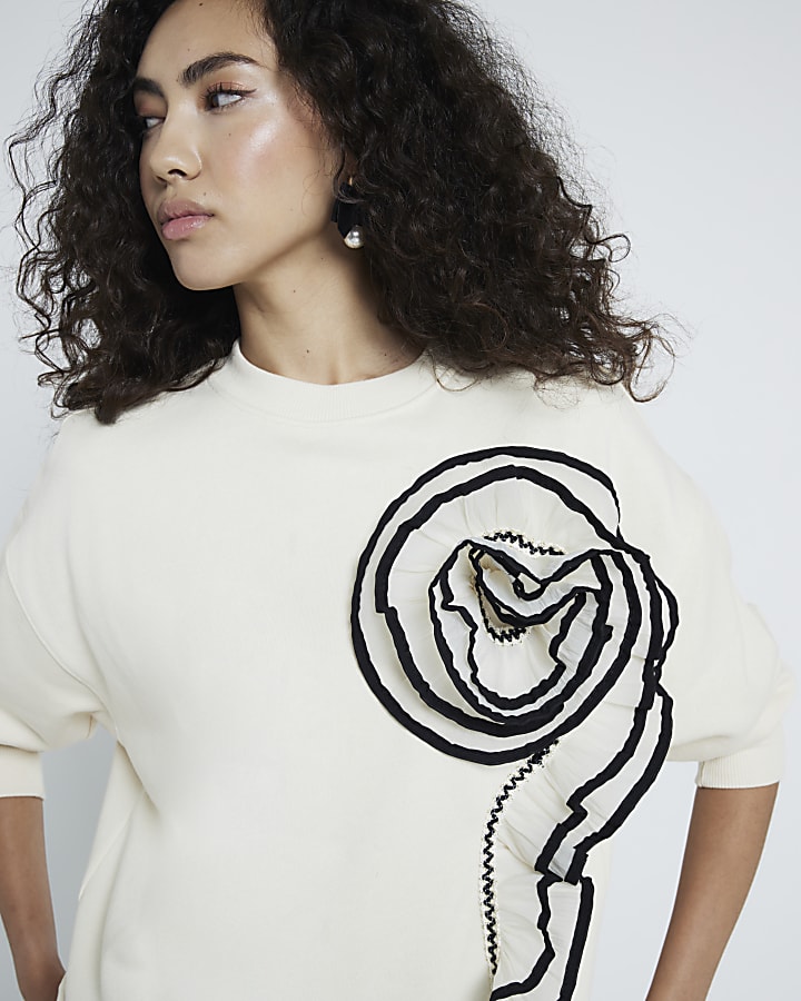 Cream 3D Flower Sweatshirt