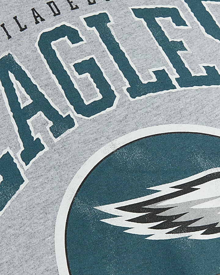 Grey NFL Eagles graphic t-shirt