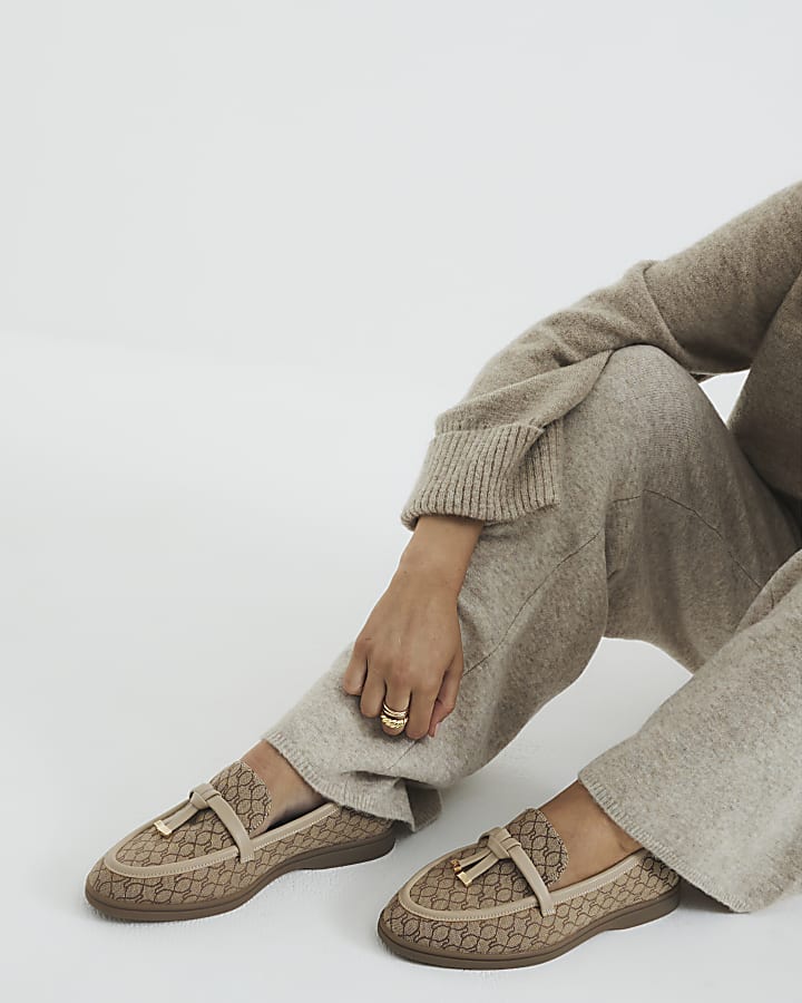 Beige Monogram tassle Suede Loafer