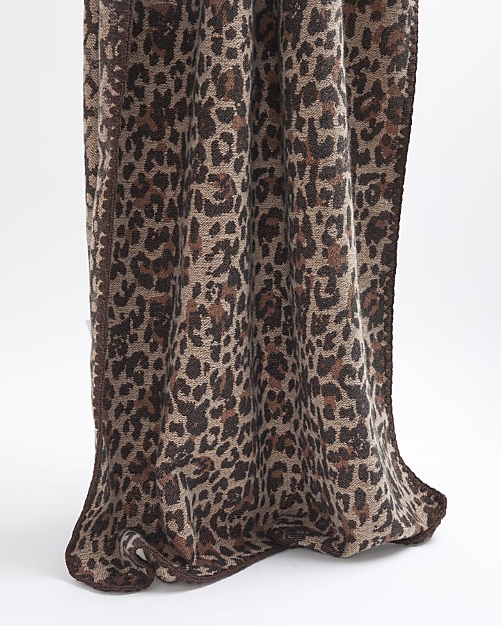 Brown blanket stitch leopard scarf