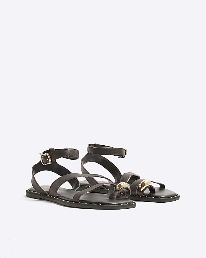 Brown Studded Toe Clip Leather Sandals