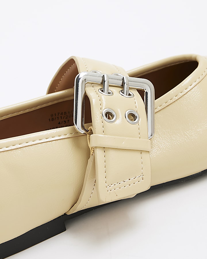 Beige Pointed Buckle Mary Jane Shoes