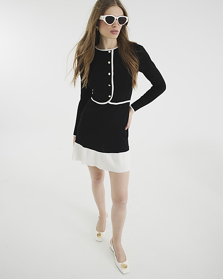 Black long sleeve knitted mini dress