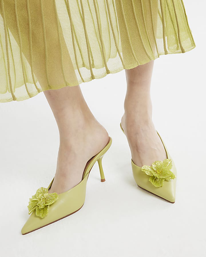 Green Beaded Flower Court Heeled Shoes