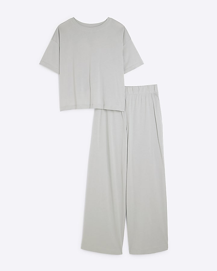 Grey Short Sleeved T-shirt and Joggers Set