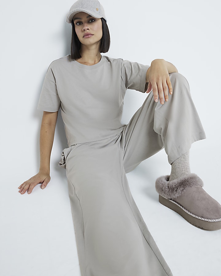 Grey Short Sleeved T-shirt and Joggers Set