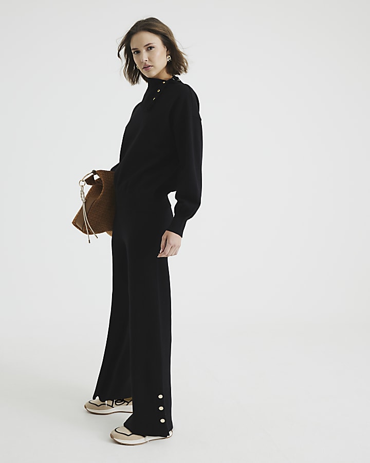 Black Straight Knitted Trousers