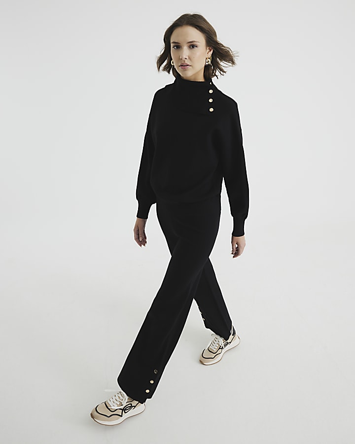 Black Straight Knitted Trousers