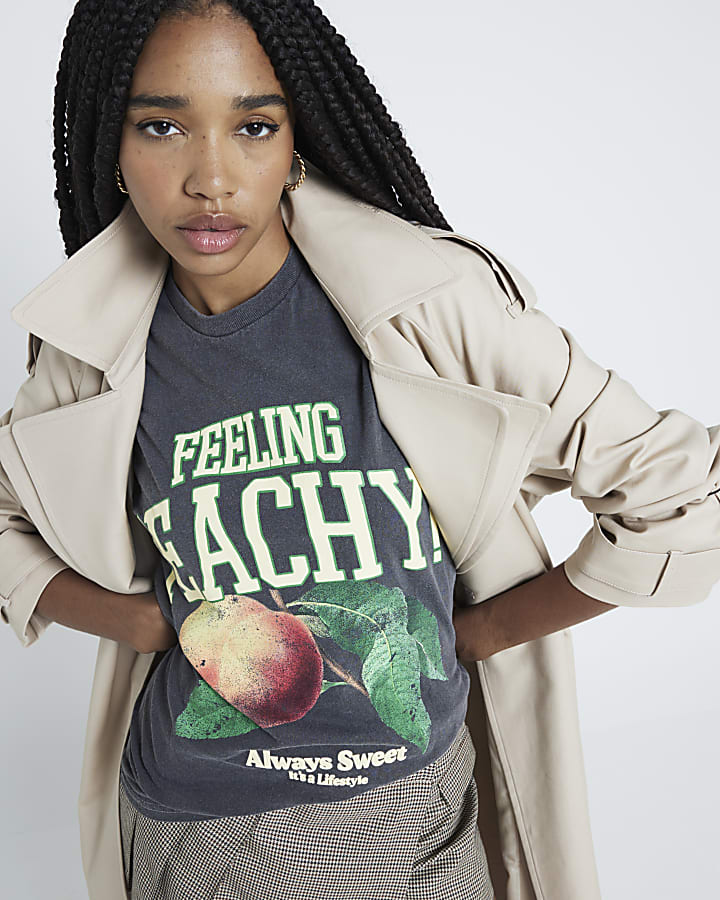 Grey Feeling Peachy Graphic T-shirt