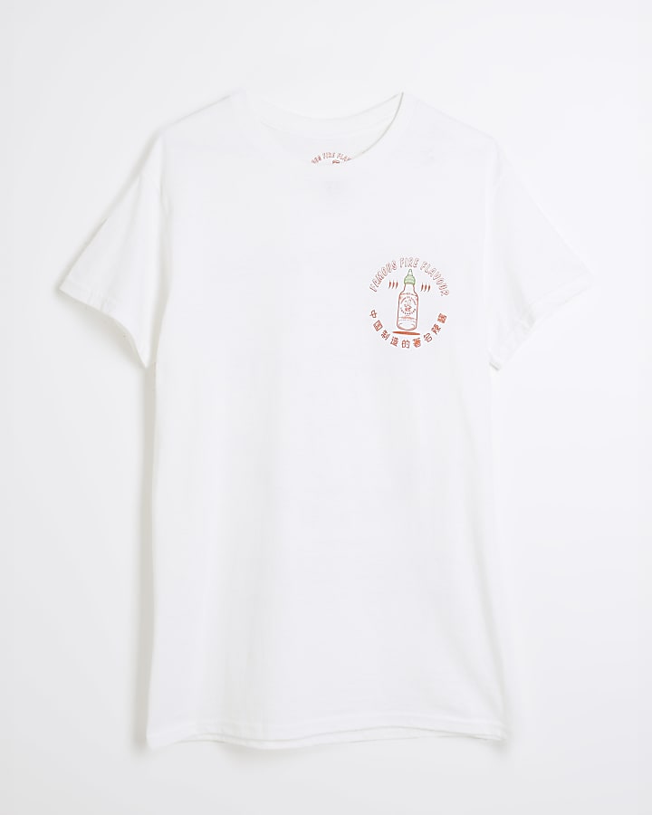 White siracha graphic boyfriend t-shirt