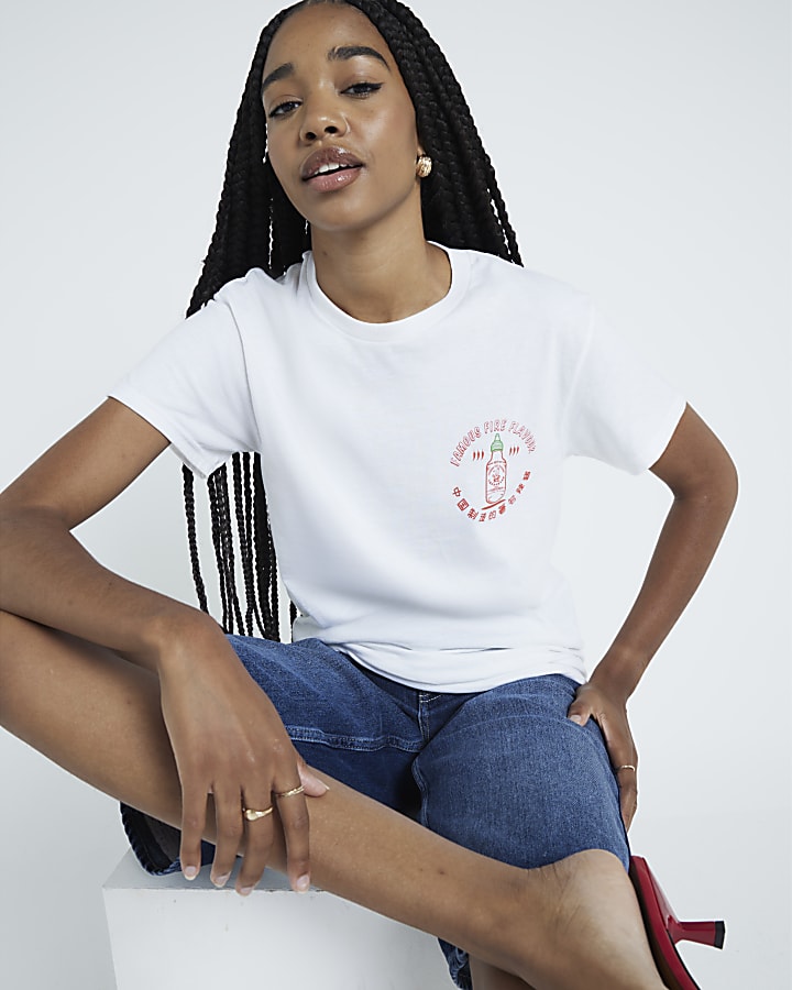 White siracha graphic boyfriend t-shirt