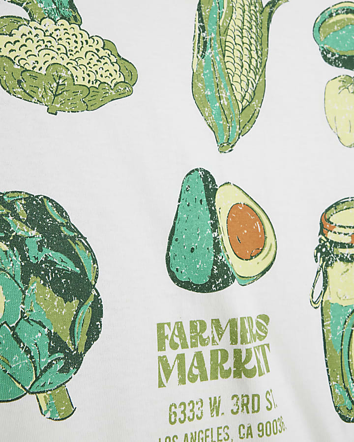 White Farmers Market graphic T-shirt