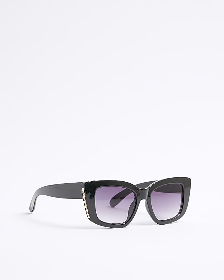 Black Mid Sized Chain Cat Eye Sunglasses