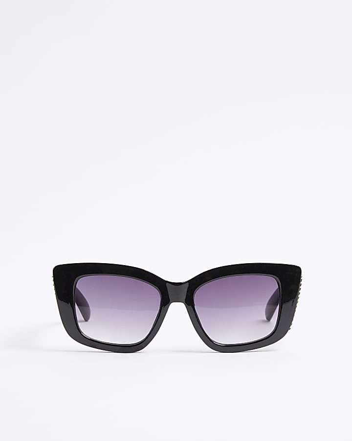 Black Mid Sized Chain Cat Eye Sunglasses