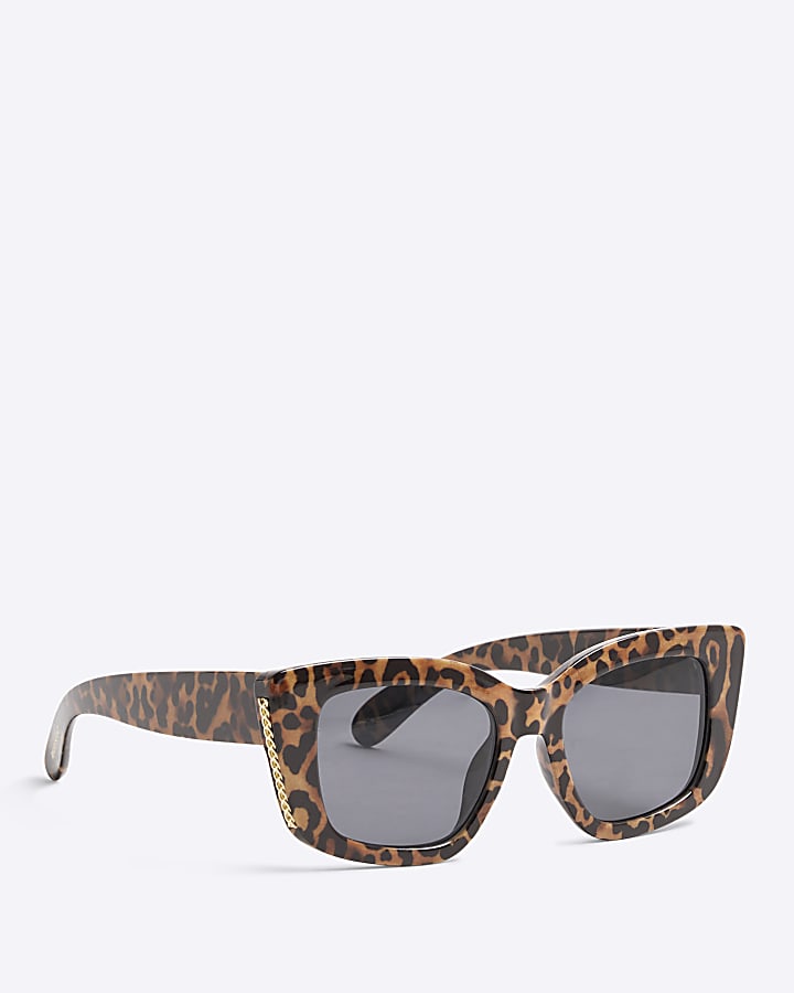 Beige Leopard Mid Size Chain Metal Sunglasses