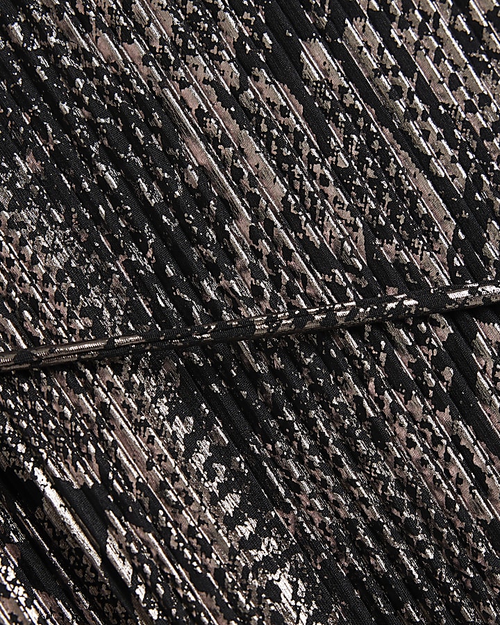 Black Metallic Snake Print Plisse Tunic