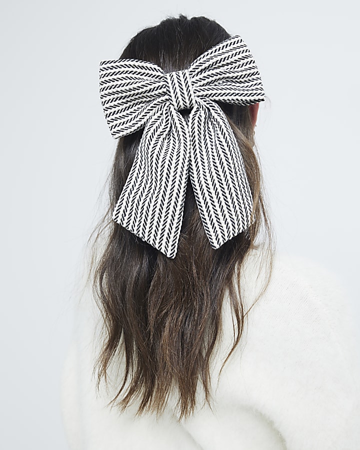 Black Wool Blend Zig Zag Bow Hair Clip