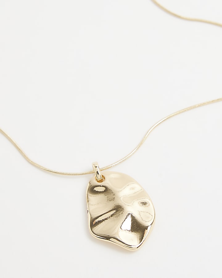 Gold Chain Pendant Necklace