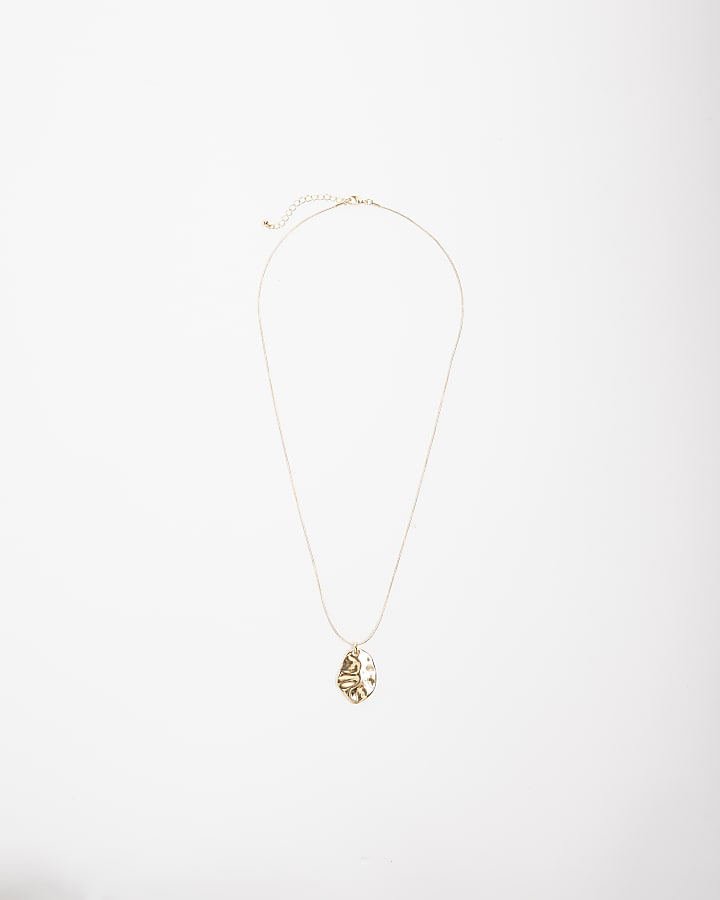 Gold Chain Pendant Necklace