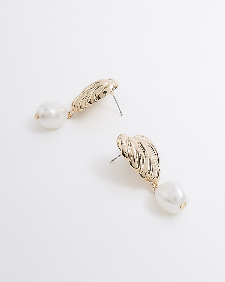 Gold Ribbed Heart Pearl Drop Earrings