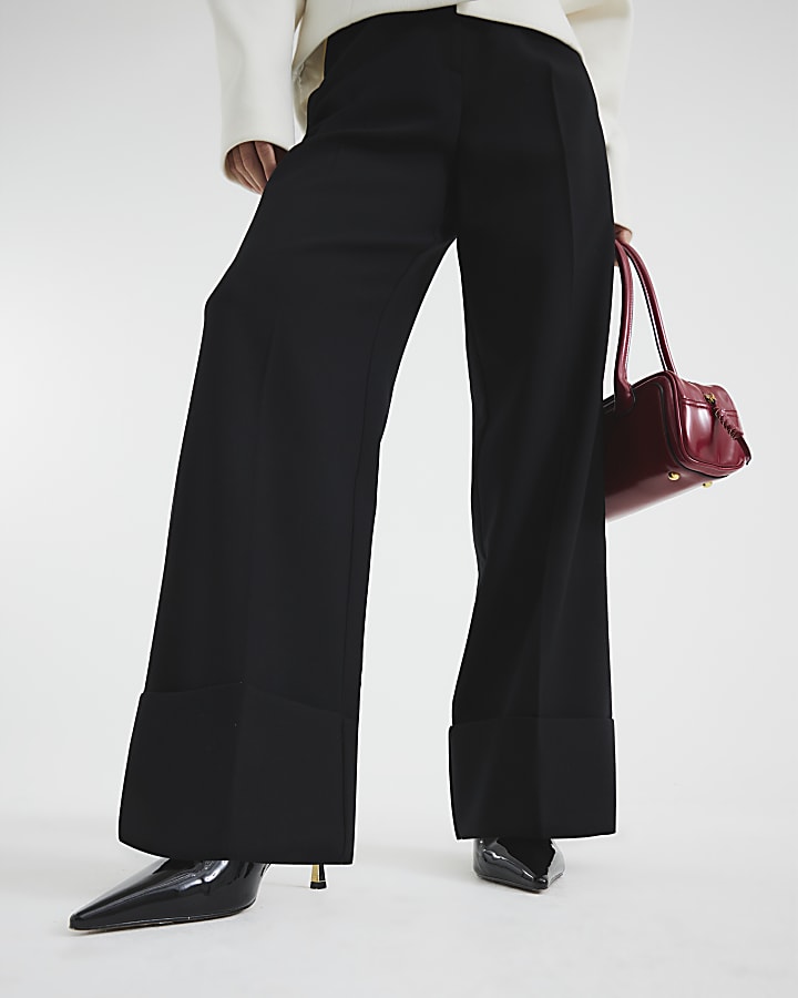 Black Wide Leg Pleated Trouser