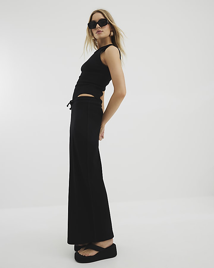 Black Ribbed Maxi Skirt