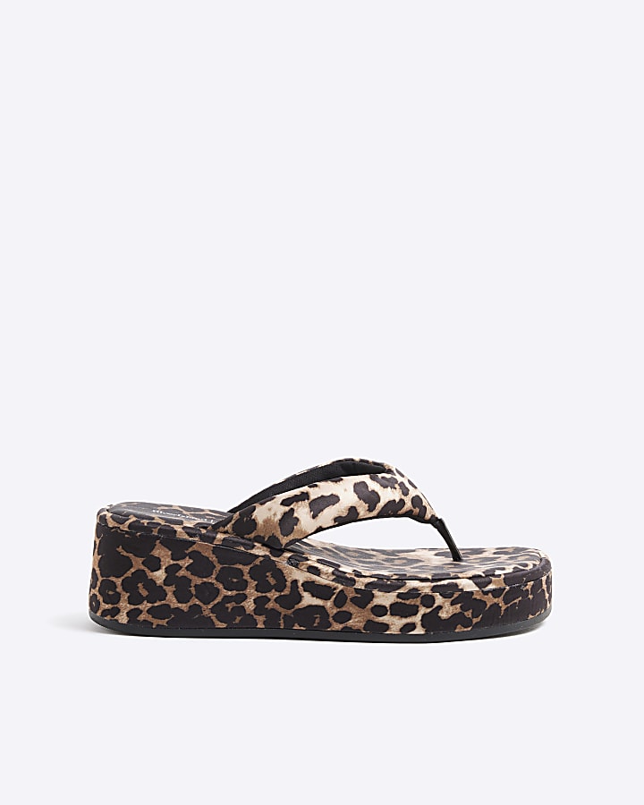 Brown Toe Thong Leopard Print Sandals