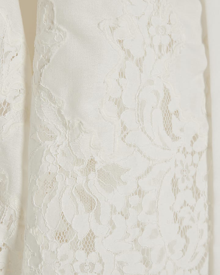White long sleeve lace trim pussybow blouse