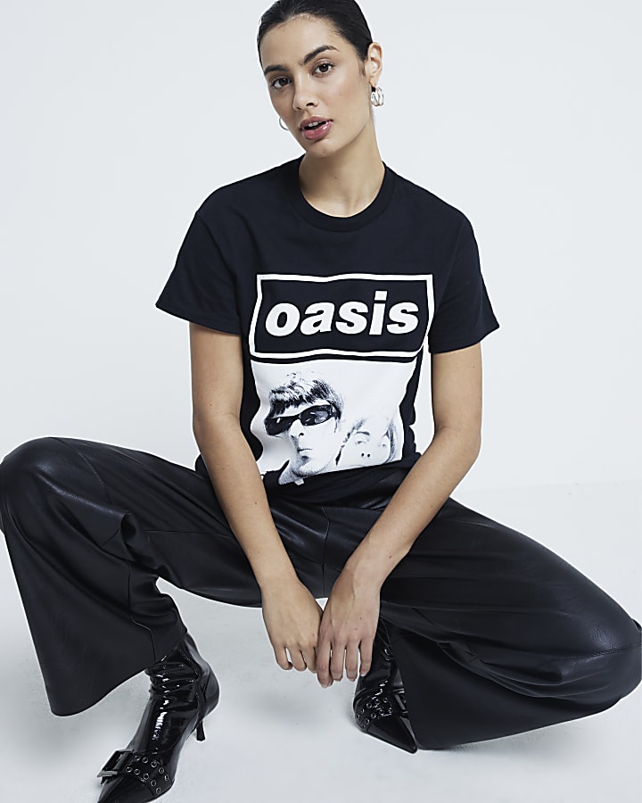Black Short Sleeve Oasis T-Shirt