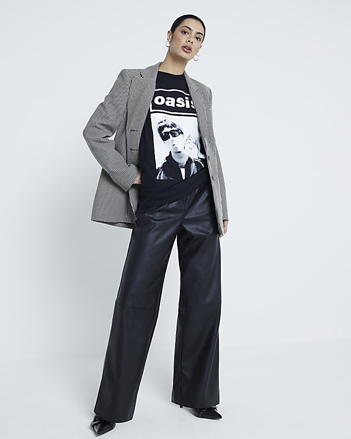 Black Short Sleeve Oasis T-Shirt