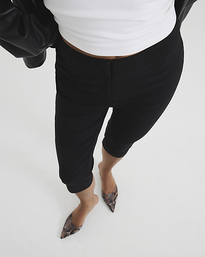 Petite Black Stretch Capri Trousers