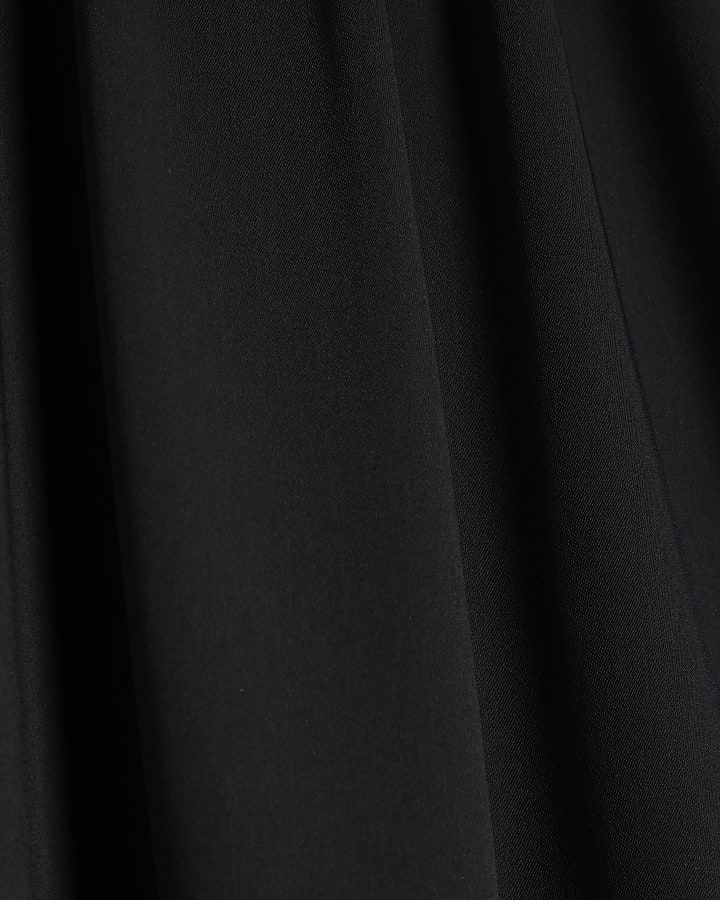 Black Short Sleeve Cape Top