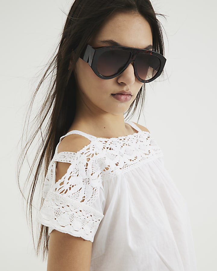 White Lace Mix Short Sleeve Blouse